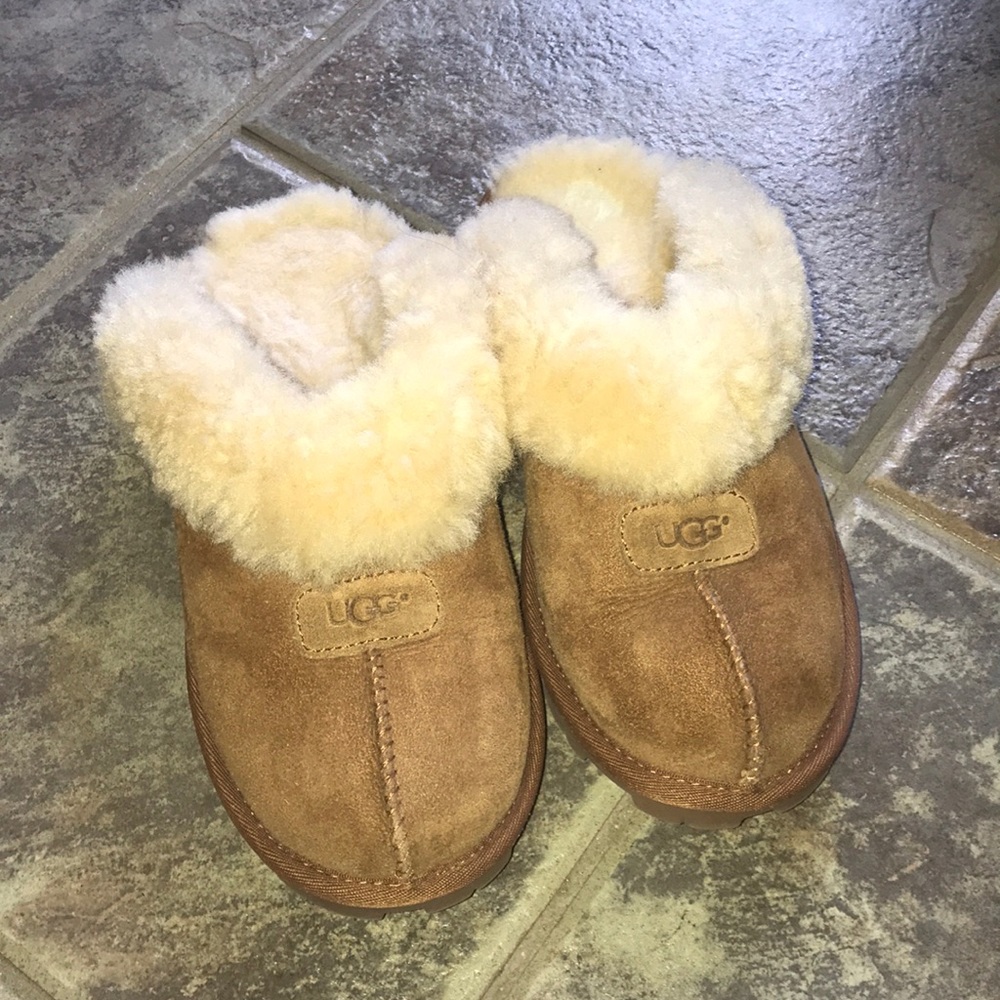 brown ugh slippers